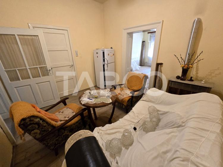 Casa tip duplex de vanzare la curte comuna pivnita in Piata Cluj Sibiu