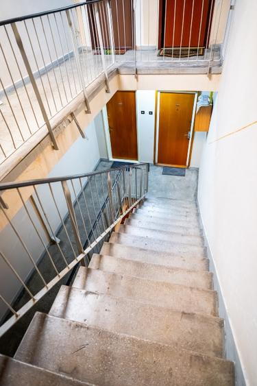 3 camere renovat, 80 mp, 2AC, centrala, loc parcare, curte interioara Teatrul TC