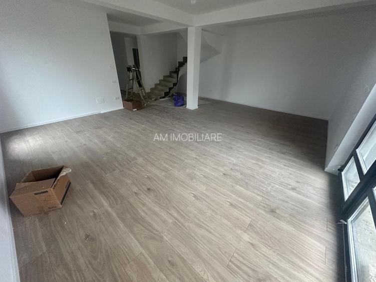 CASA TIP DUPLEX, 4 CAMERE, TOATE UTILITATILE, TEREN 245 MP, COMIS 0% - 5