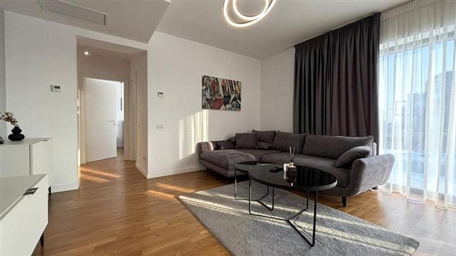 APARTAMENT 2 CAMERE LUMINOS / MOBILAT, UTILAT / BANEASA