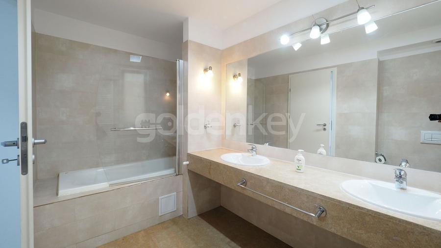 Best Price | Vila duplex cu 9 camere | Oxford Gardens
