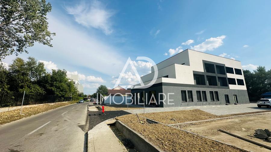 Spațiu comercial la parter, pe strada Tineretului