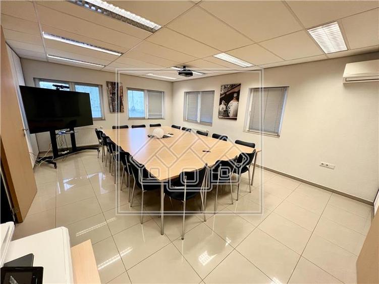 Spatiu de birouri - la cheie, mobilat - 257 mp - 8 birouri