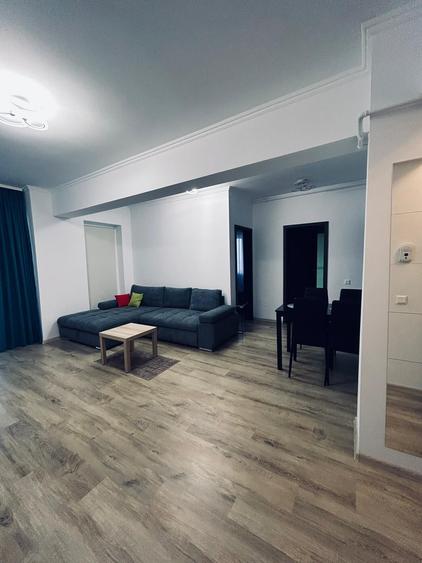 Apartament 3 camere, statiunea Mamaia zona Vega - 800 euro
