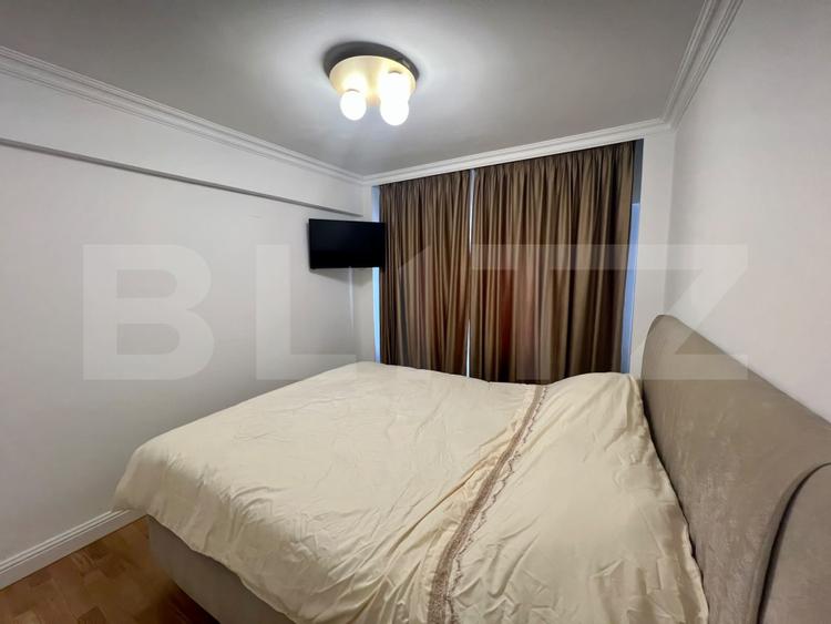 Apartament cu 3 camere, 55 mp, centrala si AC, zona Ultracentral