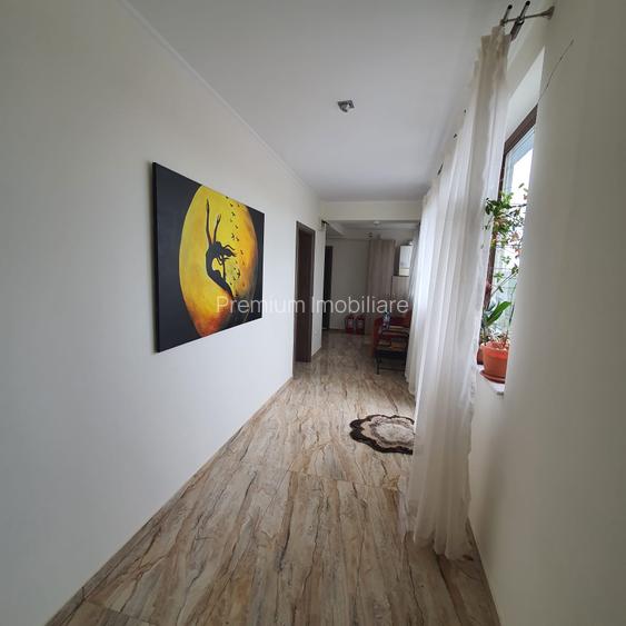 Vila p+2 in Mamaia Sat de vanzare,9 camere ,10 bai,3 bucatarii,posibilitate rate - 24