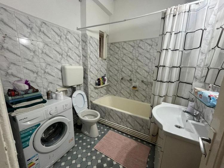 Apartament cu 3 camere cu vedere pe Regina Elisabeta / Ultracentral / Risc 1