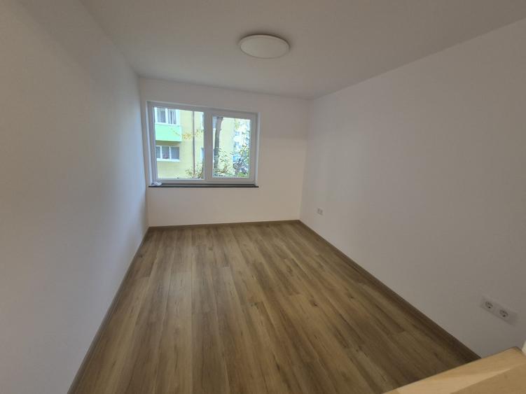Apartament 4 camere George Enescu de vânzare