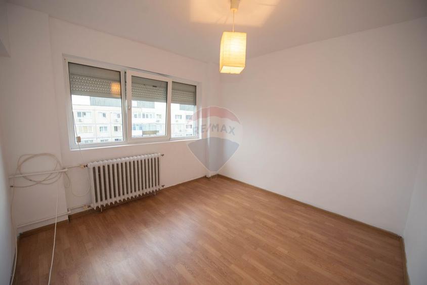 Apartament 3 camere de vanzare Drumul Taberei Metroul Ialomitei 10min