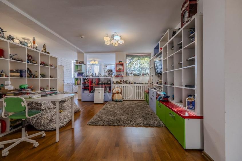 Casa individuala - vedere spre padure - Parcul Sub Arini