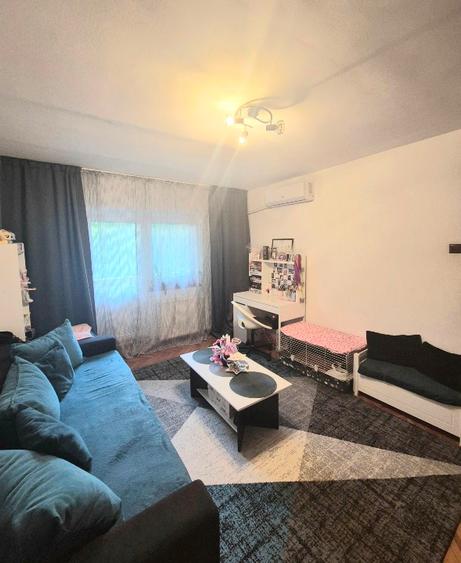 Apartament 2 camere, etaj 2, mobilat si utilat - Zona Dambovita
