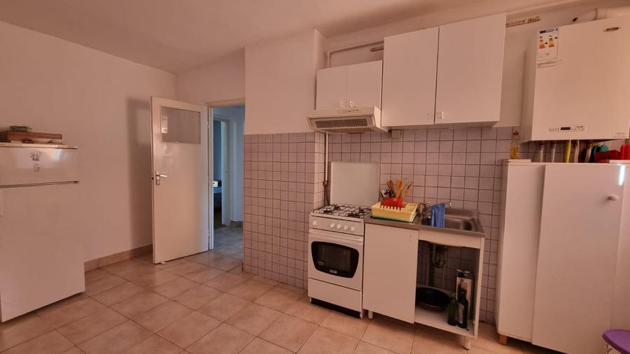 Apartament 3 camere centru 79000 Euro