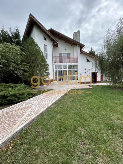 VILA 5 CAMERE CU PISCINA/TEREN 2650MP/CASA PERSONAL/GARAJ/SNAGOV-CIOFLICENI