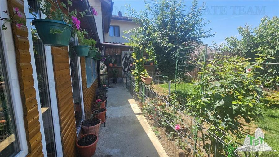 Casa 3 camere+garaj teren 370 metri in centru Ciorogarla