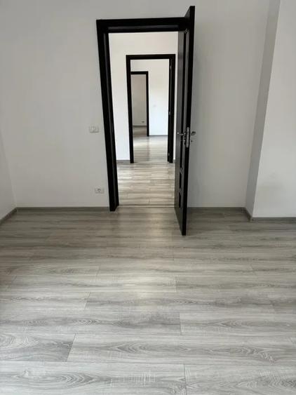 Tei/ 4 cam/casa curte/birouri/renovat nou