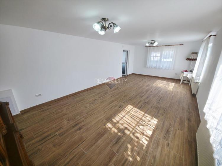 Casă / Vilă cu 3 camere de vânzare - 23