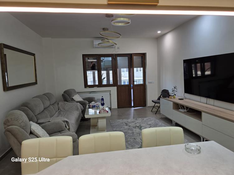 Apartament 3 camere Lux situat în Piața Amzei