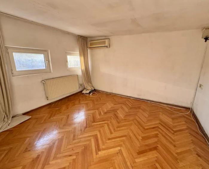 Vatra Luminoasa METROU P-ta IAncului,VILA,4 camere,3 bai,loc  de parcare,terasa