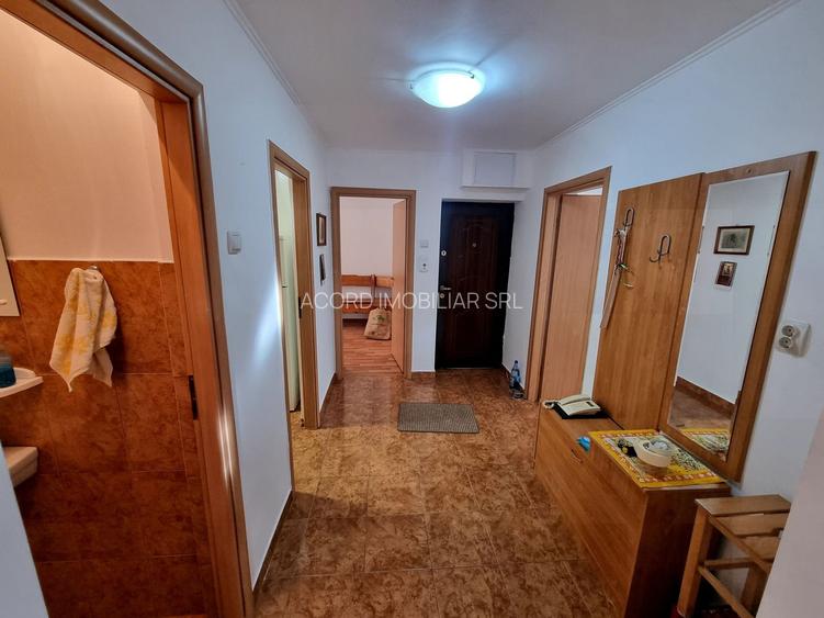 Ultracentral liceul Pedagogic-  apartament 4 camere decomandat - 6