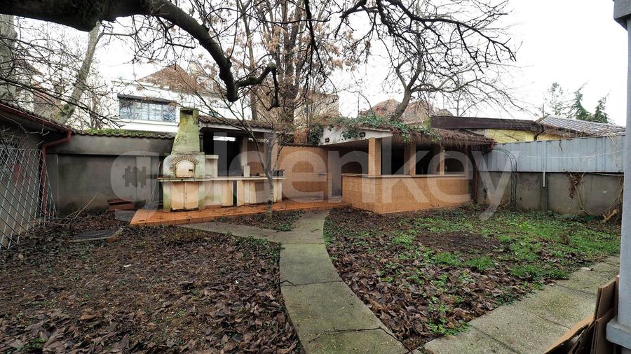 Vila impozanta D+P+1 | 10 camere, 6 bai | 500mpc