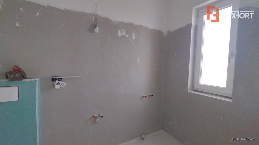 Apartament 3 camere, zona Torontalului - Etaj retras