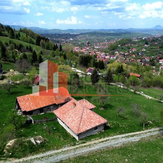 Casă tradițională sat Poarta, comuna Bran teren 1000 mp