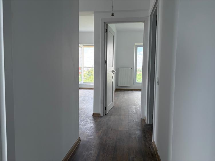 Apartament 3 camere,2 bai,centrala proprie,mutare imediata,TVA inclus in pret!