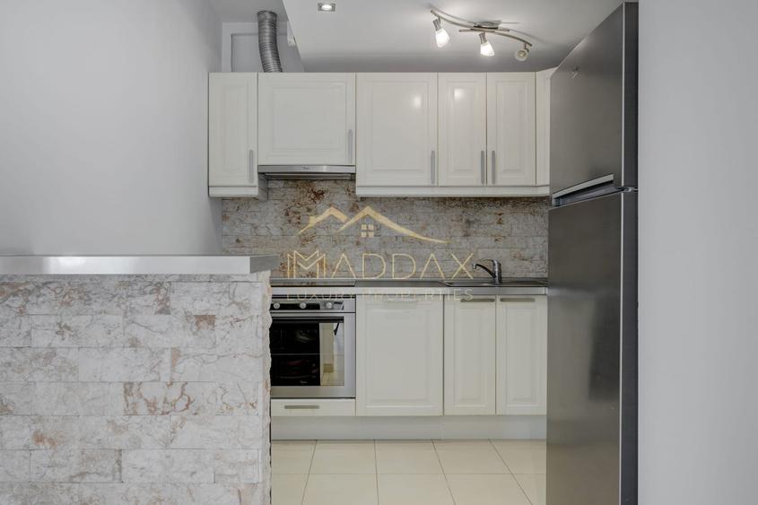 3 Camere | 77 mp Utili | Boxă Inclusă | Piscină & Fitness | Lângă Pădurea Băneas