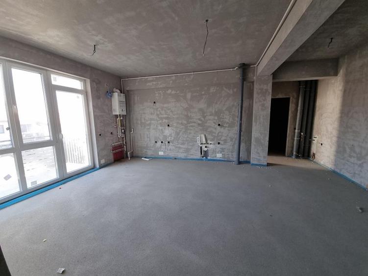 Apartament 3 camere finalizat, 69 mp cu balcon 4 mp, zona Vivo