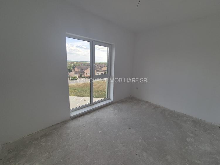 Apartament penthouse 4 camere, teresa 61 mp, Arad, comision 0 - 11