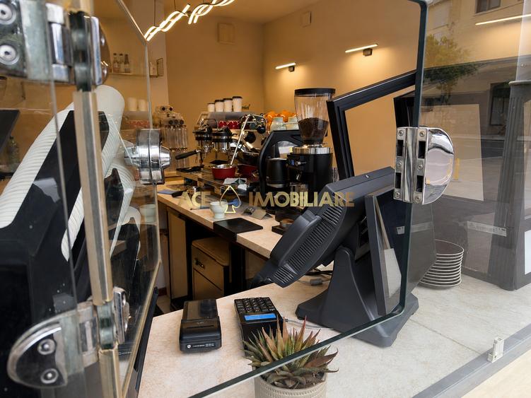 Spatiu Comercial | Romana | 25MP | VAD Pietonal | Pretabil Cafenea
