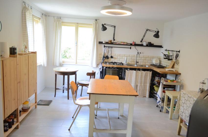 Casa renovata la tara complet -mobilata si utilata - 4
