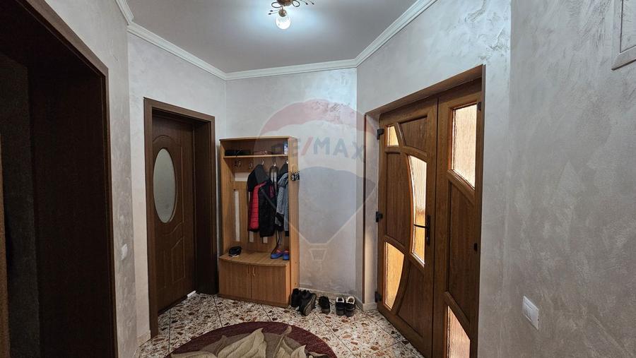 Casă / Vilă cu 6 camere, Sfantu Ilie, Suceava