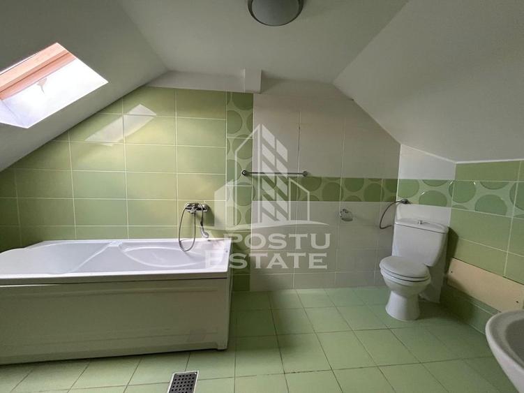 Vilă cu teren 920 mp, pentru familie sau investiție in Timisoara