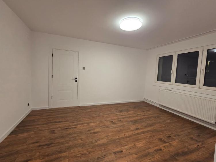 Apartament 2 camere LUX, recent renovat, parter, zonă verde, 2 parcuri