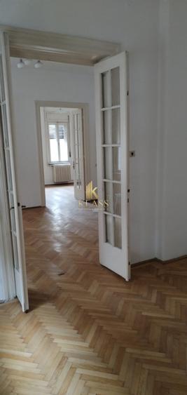 Casa individuala 4 camere, 2 bai, centrala proprie, curte, garaj,zona Floreasca