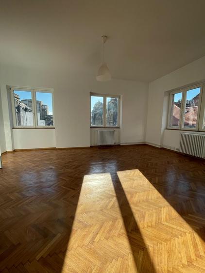 Apartament 4 camere în Piața Unirii | Clădire istorică | Str. Flor