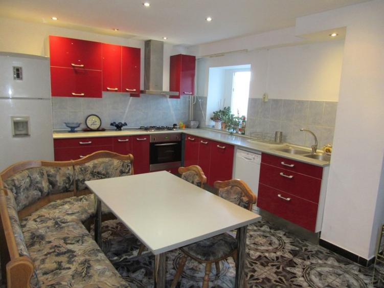 Inchiriere 3 camere Parcul Circului - B-dul Lacul Tei