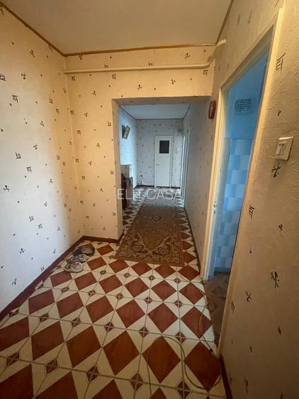 Apartament cu 3 camere decomandat, etajul 3/8, zona Cug - 3