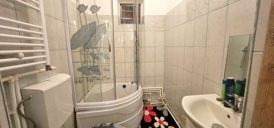 Casa la sol cu teren 1055 mp si livada - Vanatori, Galati
