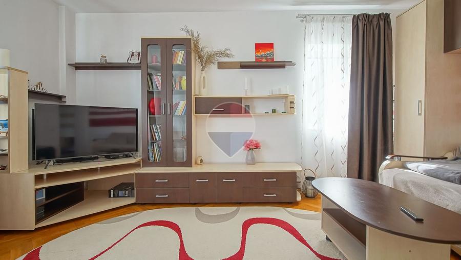 Apartament 2 camere Dobrogeanu Gherea | Racadau | loc parcare si boxa