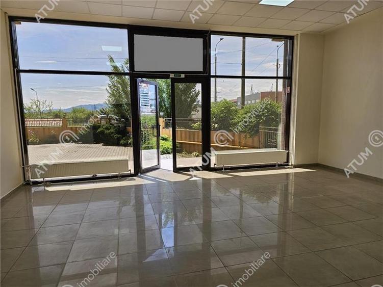 Spatiu comercial cu vad 132 mp utili si 6 locuri de parcare Turnisor