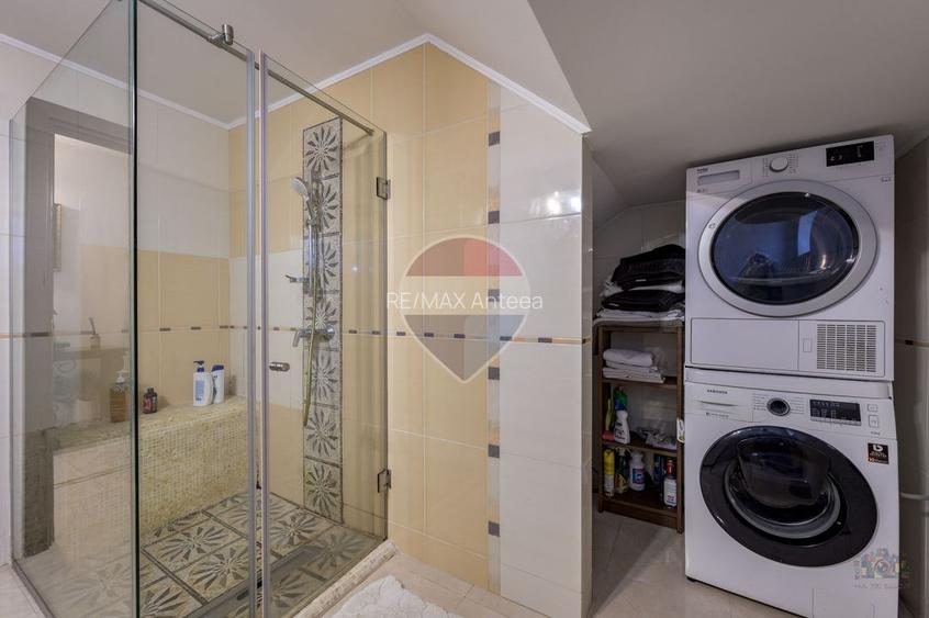 Vilă renovată P+1+M  | Foișor vitrat, grădină și jacuzzi - 33