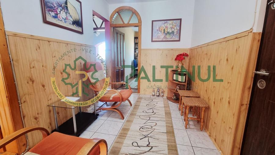 Apartament de vanzare 3 camere decomandat – Calea Poplacii, 2 balcoane, pivniță
