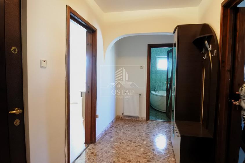 Republicii-stradal-apartament 3 camere decomandate-67.000 Euro