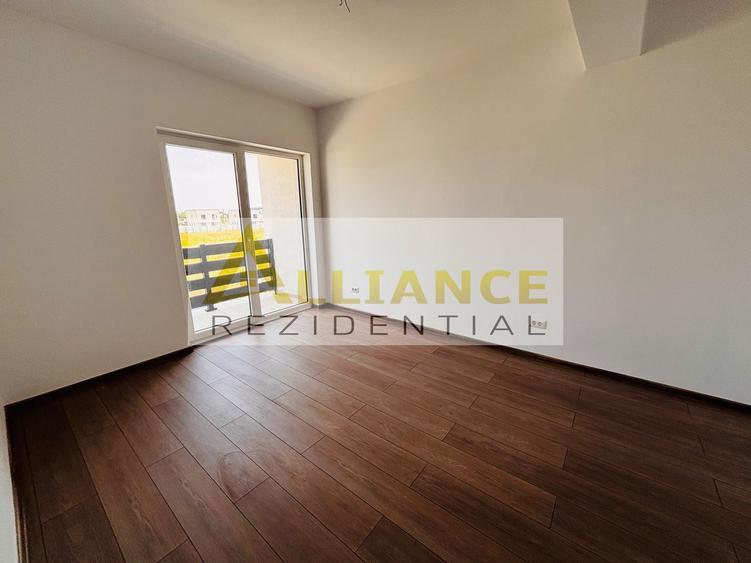 Casa tip duplex , 4 camere , 3 băi , 120 mp utili !