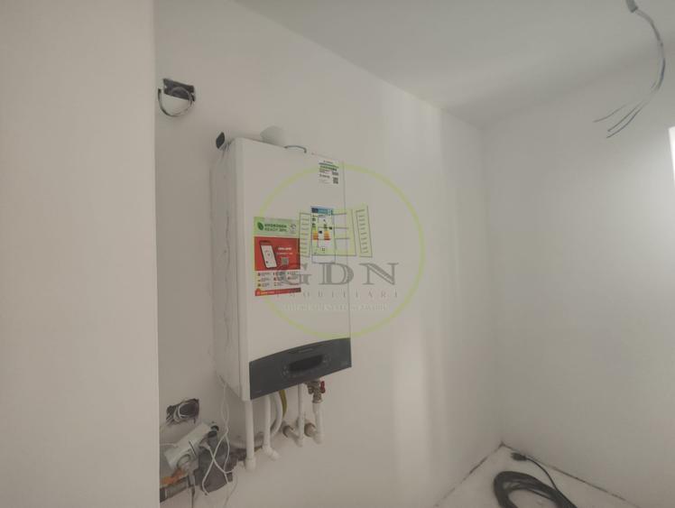 Casa 4 camere, teren 350 mp, localitatea Podari, zona Profi Loco