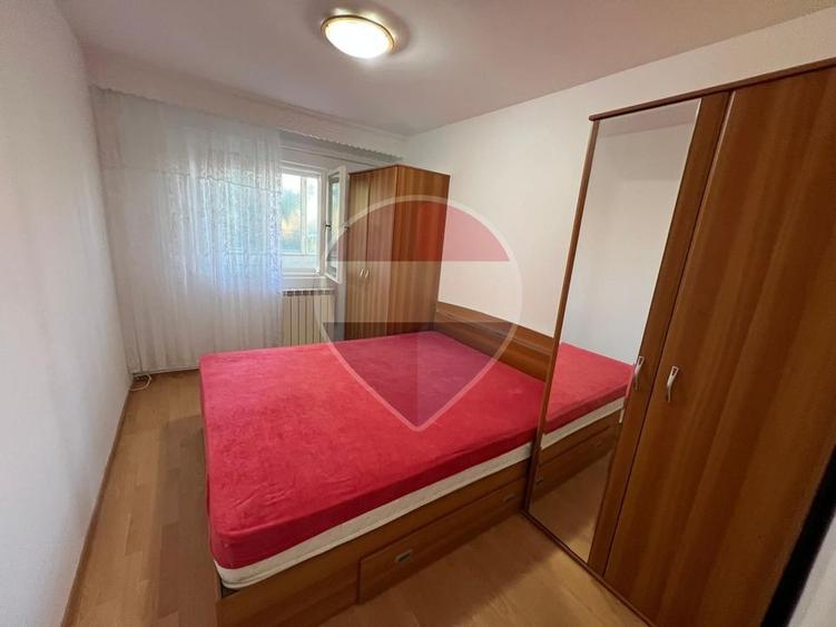 Apartament 3 camere în zona Central
