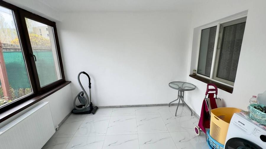Casa 6 camere individuala Chitila langa Lidl !