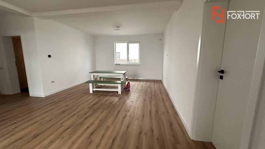 Casa individuala pe parter cu 4 camere, 103 mp, in Mosnita Veche